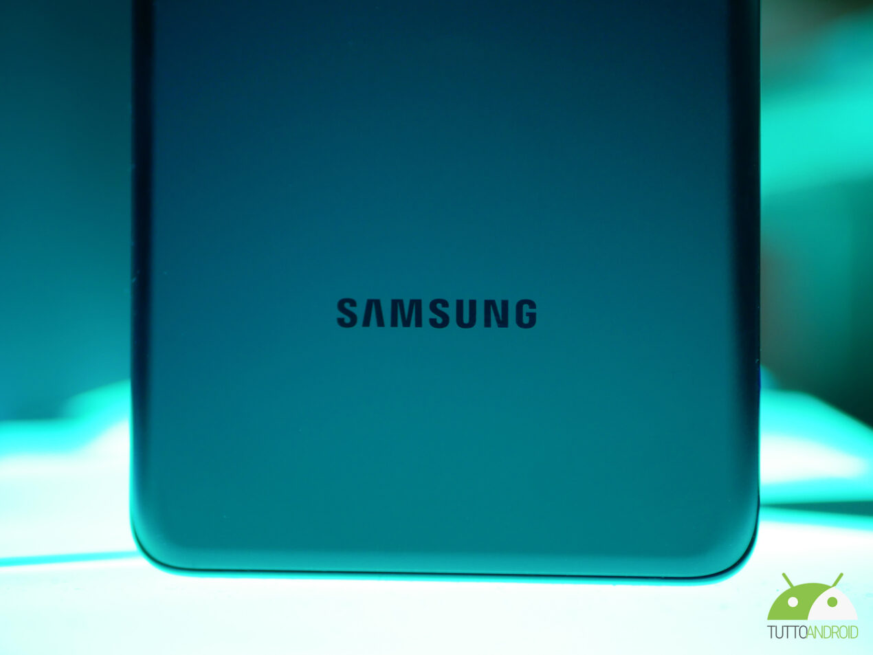 Aggiornamenti per Samsung Galaxy Note 10+, S10, Z Flip, A50, A9, Tab A 8.0