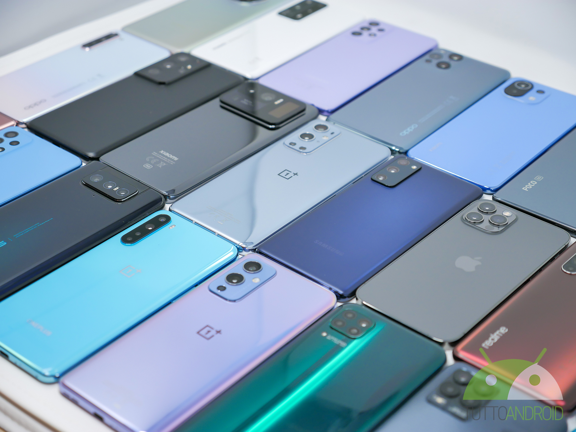 Tanti smartphone android 