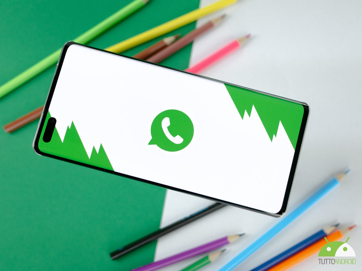 Google annuncia una funzione per trasferire le chat WhatsApp da iOS ad Android 12