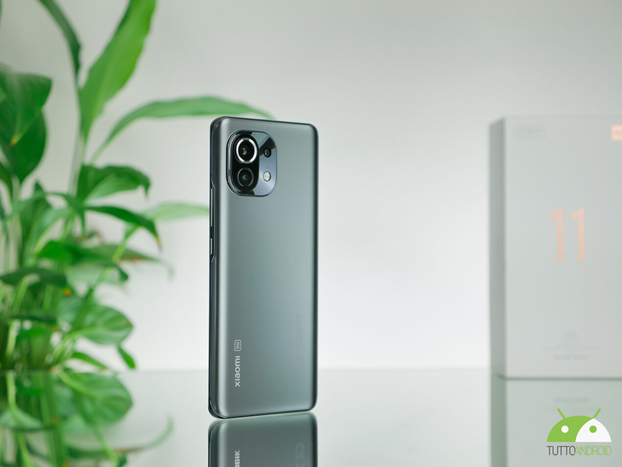 Xiaomi Mi 11 5G approda nelle grandi catene con l'ottima promozione di lancio